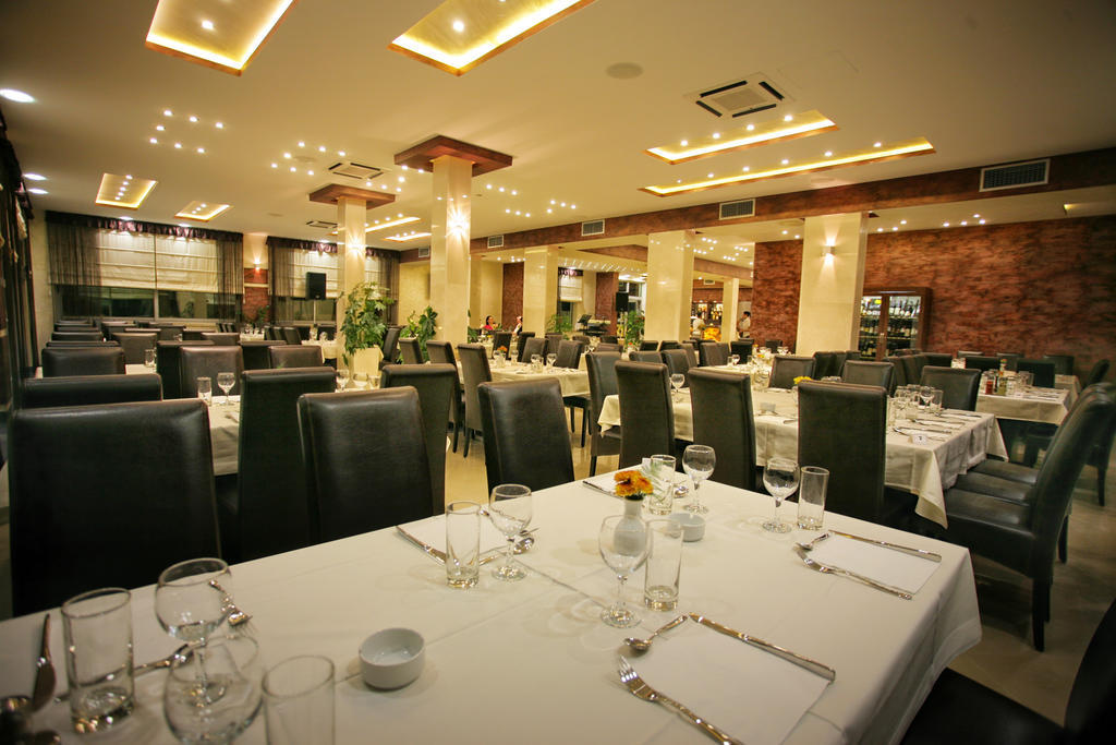 Hotel Ellena 헤르섹 외부 사진