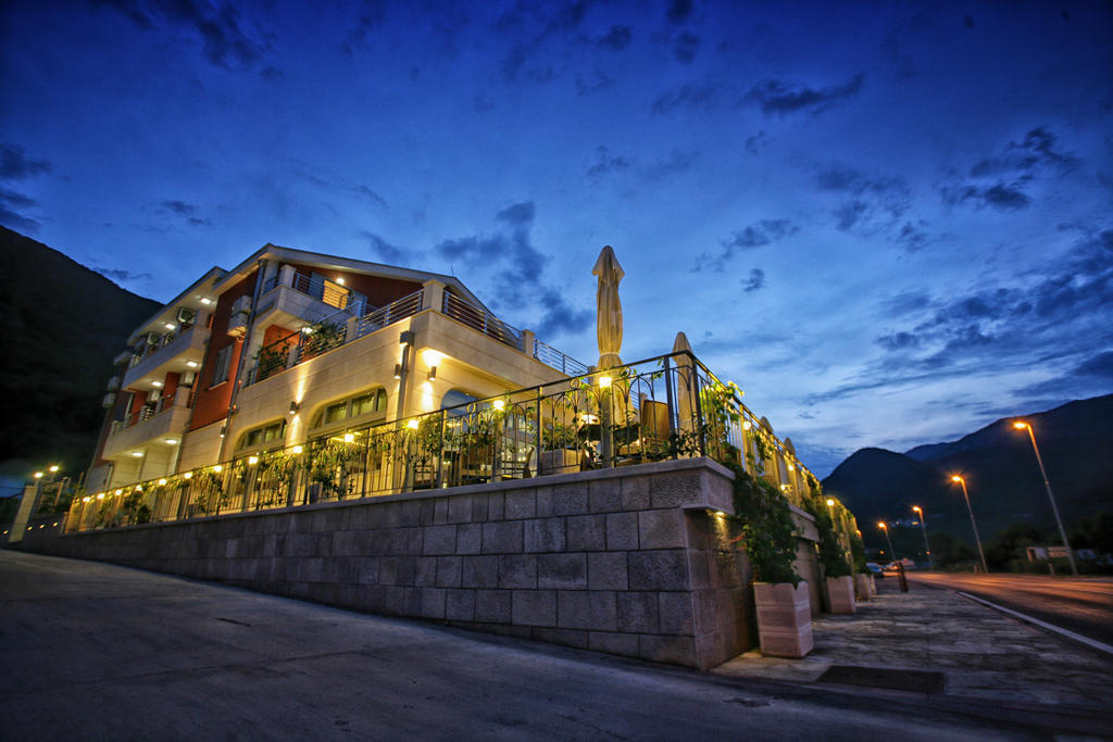 Hotel Ellena 헤르섹 외부 사진